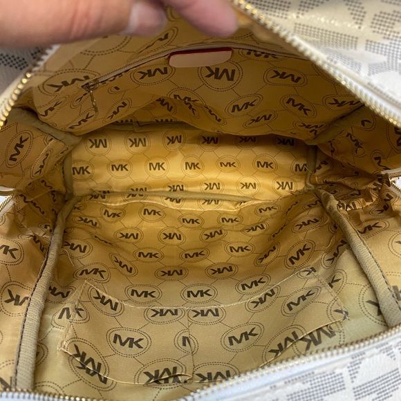 Michael Kors Vanilla Signature Jet Set Large women’s backpack shoulder bag NEW main image 8
